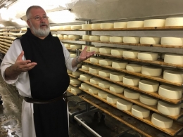 Le fromage : de la transmission orale à la protection internationale. Les fromages français en interaction avec la nature et l'Histoire
