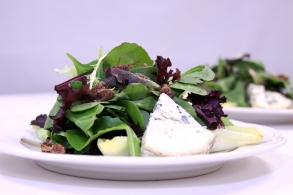 Receita Gorgonzola et noix en salade