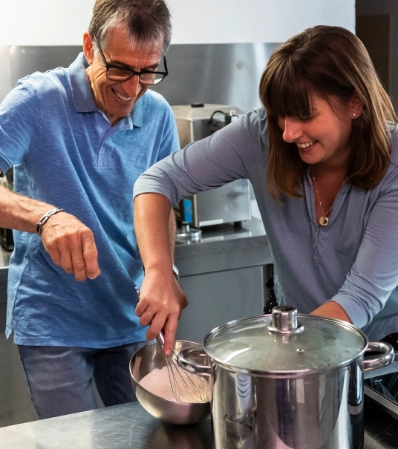 Cheese making workshop in Paris with an expert : € 70 per person. 