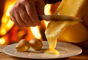 How to serve cheese Which cheese to use for raclette