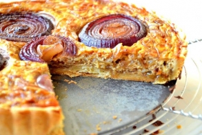 Rezept Etivaz et oignons en tarte