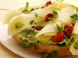 Recipe Salade au Gruyère et à l'Emmental à la mode de Bienne