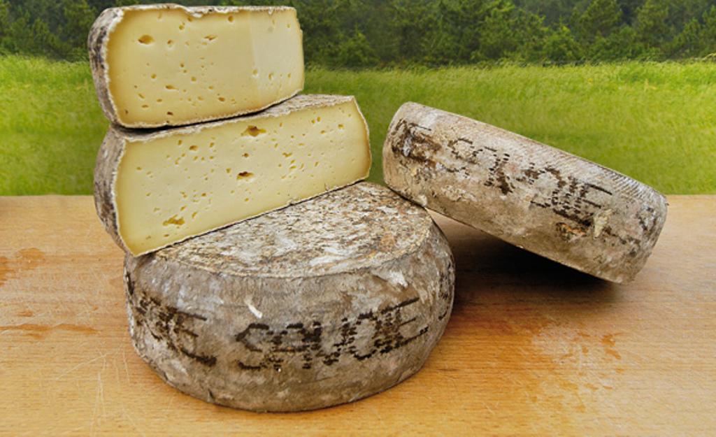 Savoyard cheese platter
