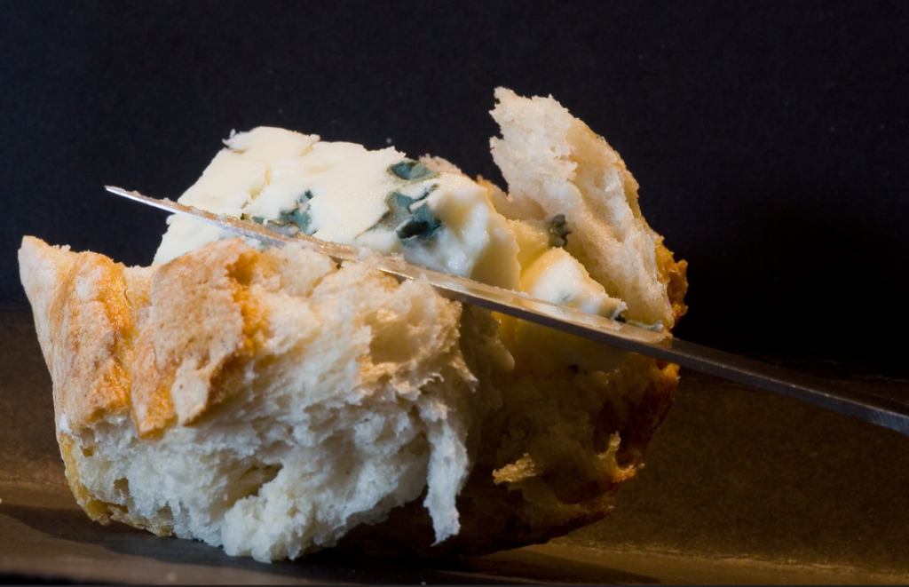 Roquefort sur morceau de pain